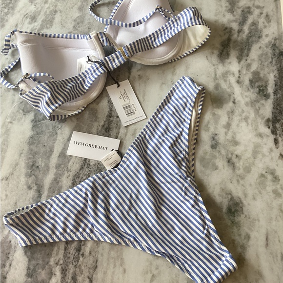WeWoreWhat xL blue white nautical stripe Delilah - Picture 2 of 3